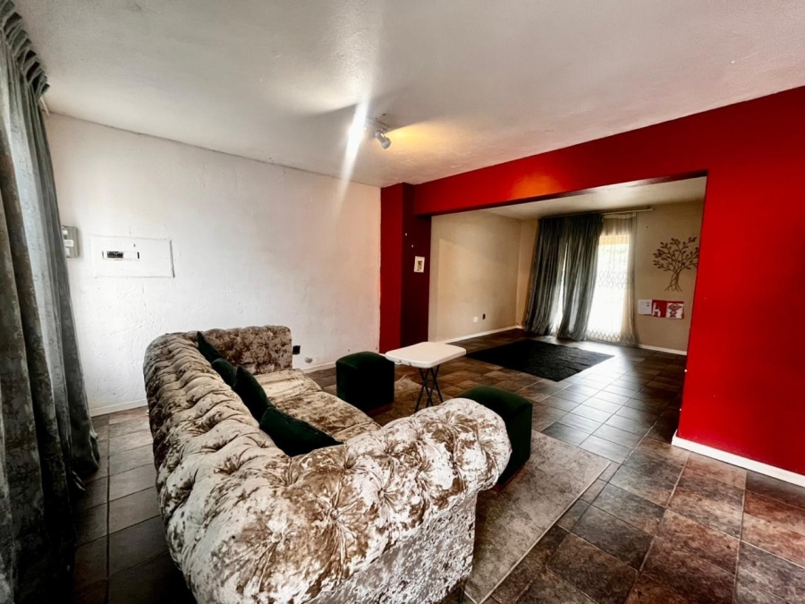 3 Bedroom Property for Sale in Waterval East North West
